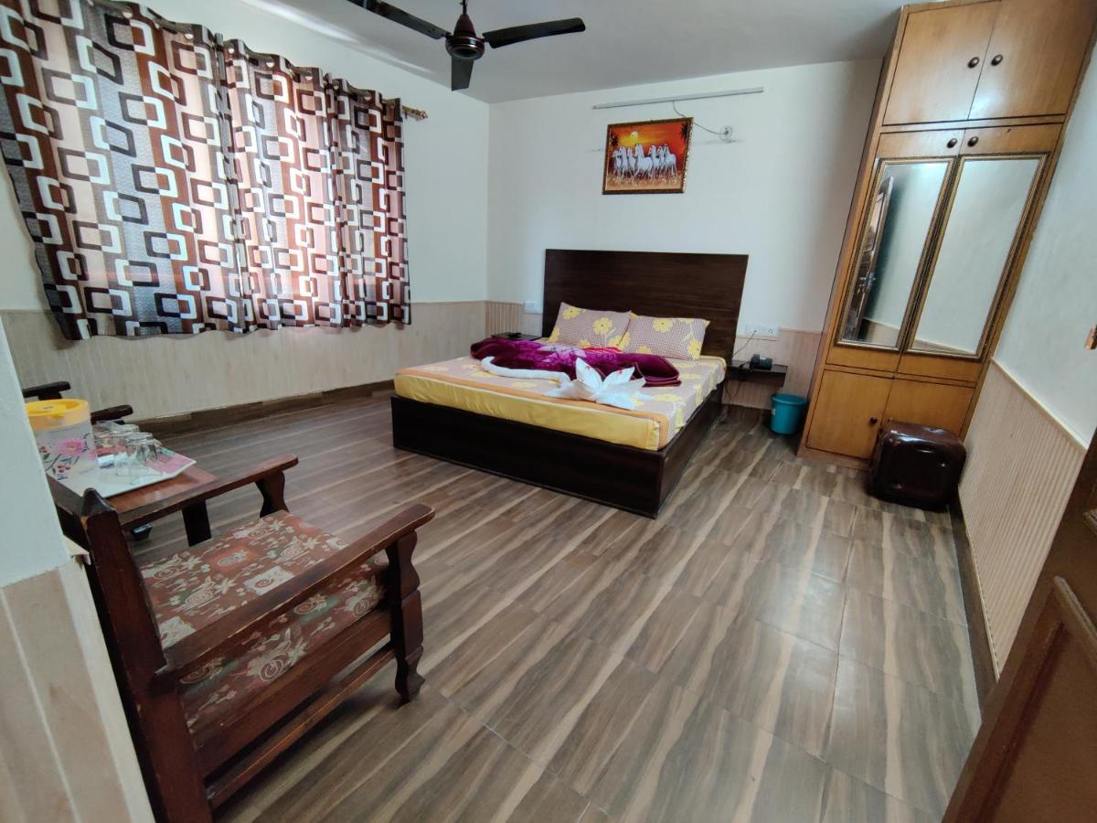 Hotel Alankar Manāli Esterno foto
