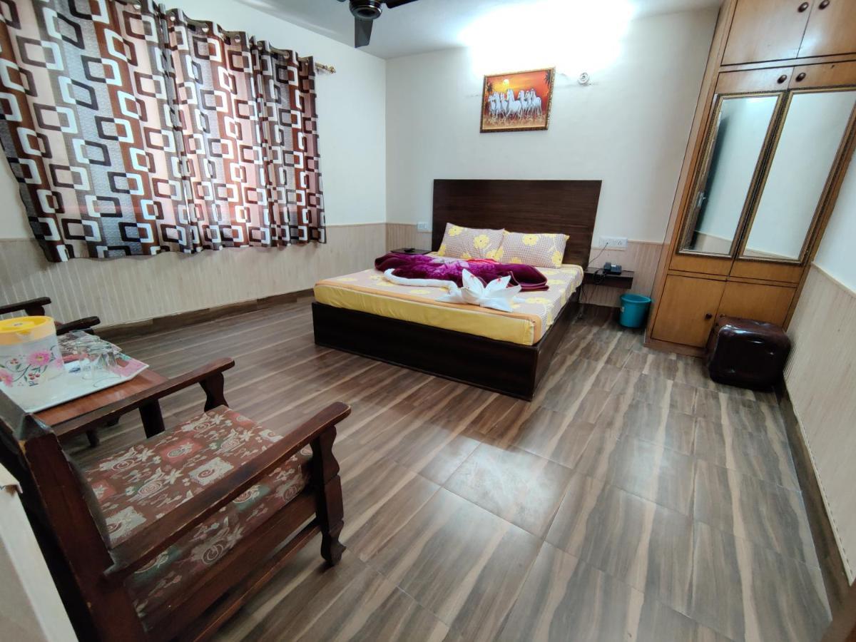 Hotel Alankar Manāli Esterno foto