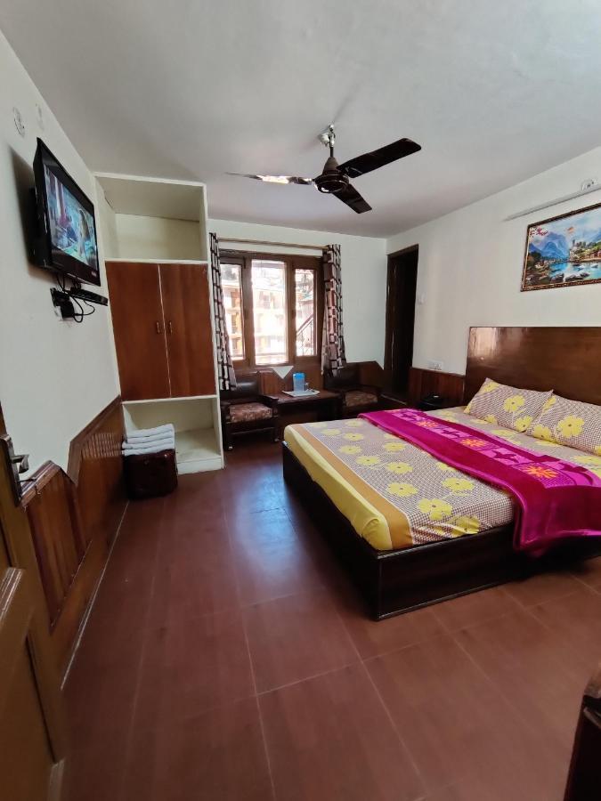 Hotel Alankar Manāli Esterno foto